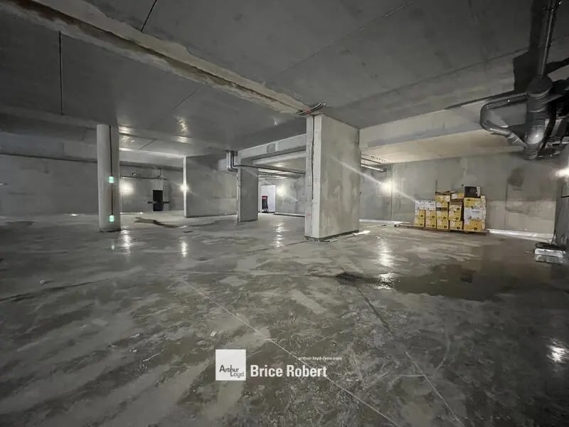 Flex in Villeurbanne for sale Interior Photo- Image 1 of 6