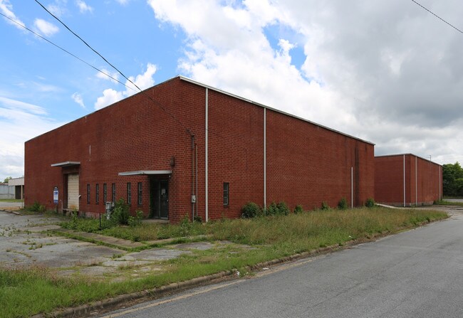 More details for 1052 Martin Luther King Jr Blvd, Columbus, GA - Industrial for Sale