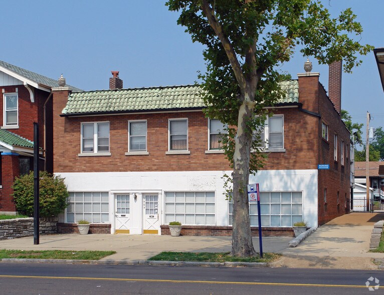 5411 S Grand Blvd, Saint Louis, MO à louer - Photo du bâtiment - Image 3 de 7