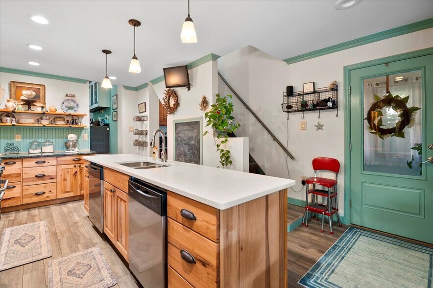 153 Bay St, Glens Falls, NY for sale - Building Photo - Image 2 of 13