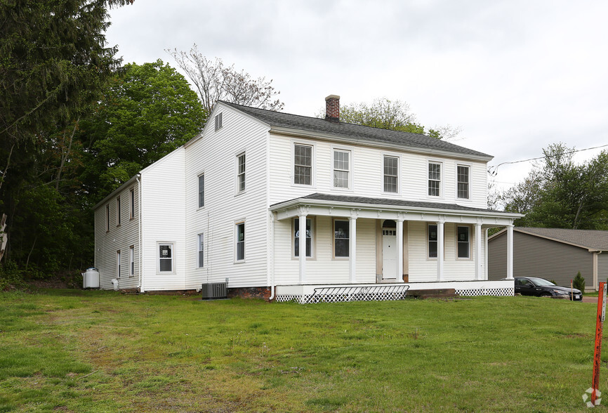 47 West Rd, Ellington, CT à vendre - Photo principale - Image 1 de 1