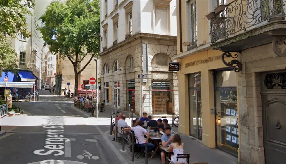 Commerce de détail dans Lyon à louer - Photo du bâtiment - Image 2 de 2