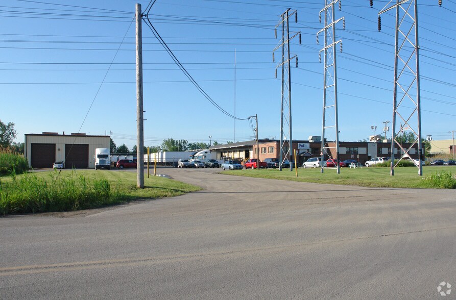 383 Sawyer Ave, Tonawanda, NY à louer - Photo principale - Image 2 de 4