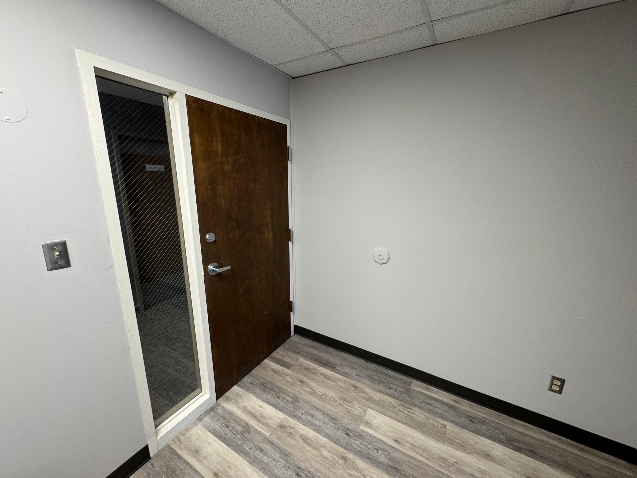 6650 S Vine St, Centennial, CO for lease Interior Photo- Image 1 of 5