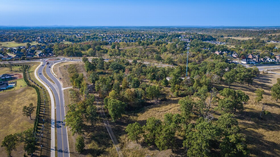 4400 S Rainbow Rd, Rogers, AR à vendre - Photo du bâtiment - Image 3 de 14