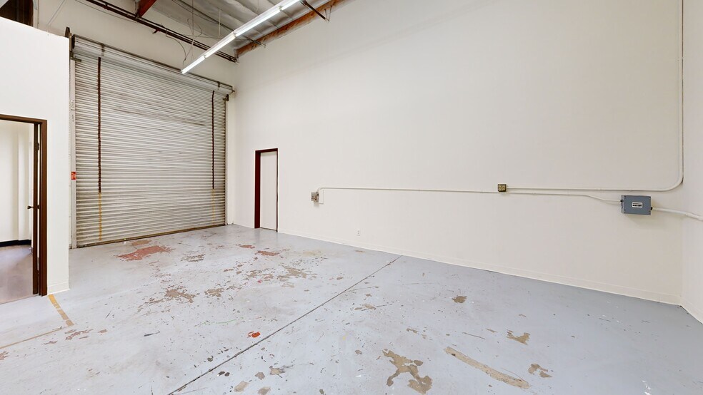 5405 Arrow Hwy, Montclair, CA à louer - Numérisation 3D de Matterport - Image 3 de 16