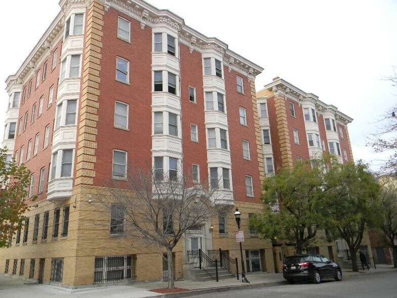 342 Bloom St, Baltimore, MD à vendre - Photo du bâtiment - Image 2 de 4