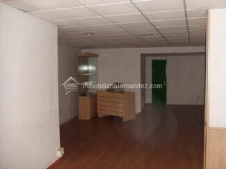 Plus de détails pour Commerce de détail à vendre