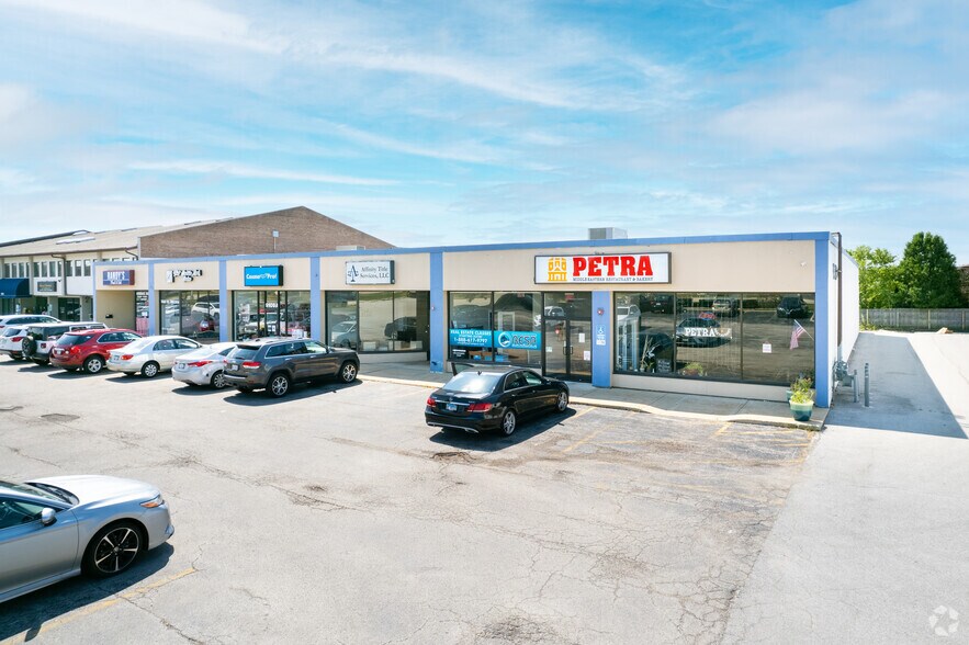 9105-9111 W 151st St, Orland Park, IL for lease - Primary Photo - Image 2 of 9