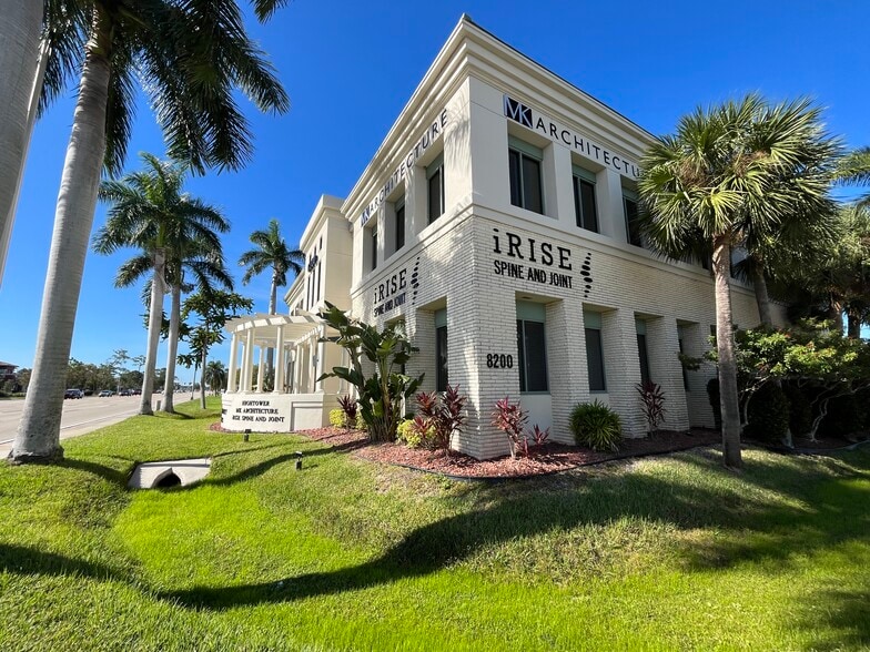8200 College Pky, Fort Myers, FL for lease - Building Photo - Image 3 of 10