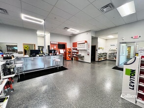 201-215 Stag Industrial Blvd, Lake Saint Louis, MO for lease Interior Photo- Image 2 of 6