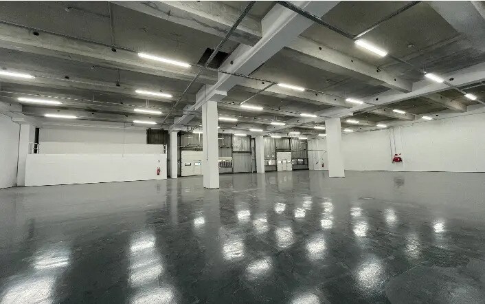 Flex dans Pantin à louer - Photo du bâtiment - Image 2 de 6