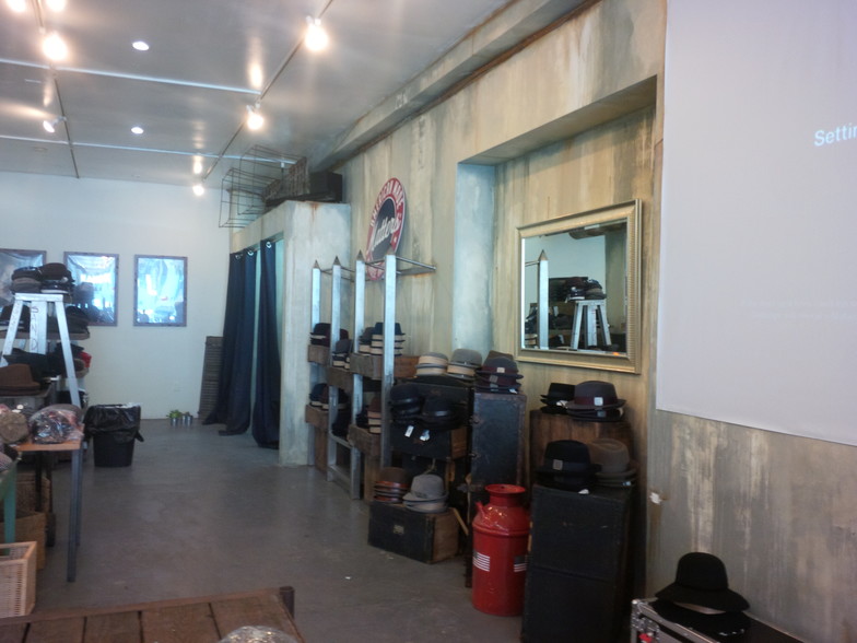 7761-7763 Melrose Ave, Los Angeles, CA for lease - Interior Photo - Image 3 of 4