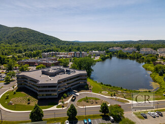 Plus de détails pour 300 Westage Business Center Dr, Fishkill, NY - Bureau à louer