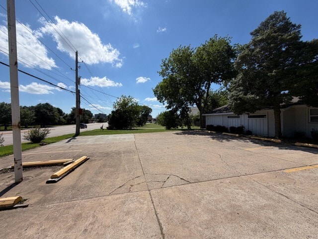 5401 E 71st St, Tulsa, OK à louer - Photo du bâtiment - Image 3 de 12