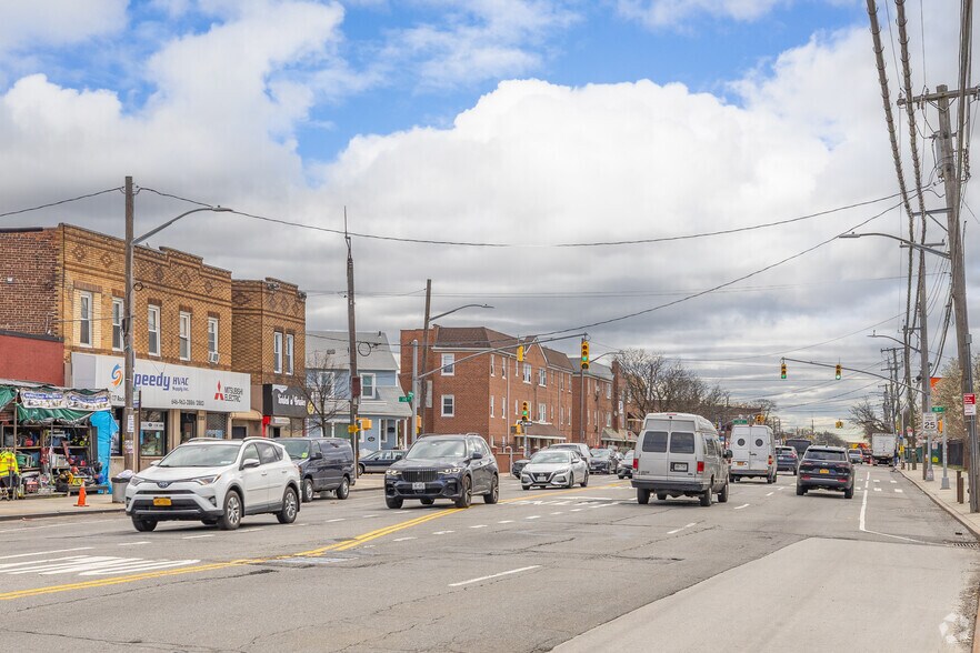 10909 Rockaway Blvd, South Ozone Park, NY à louer - Photo du bâtiment - Image 2 de 5
