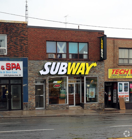 2597 Eglinton Ave W, Toronto, ON for sale - Primary Photo - Image 1 of 1