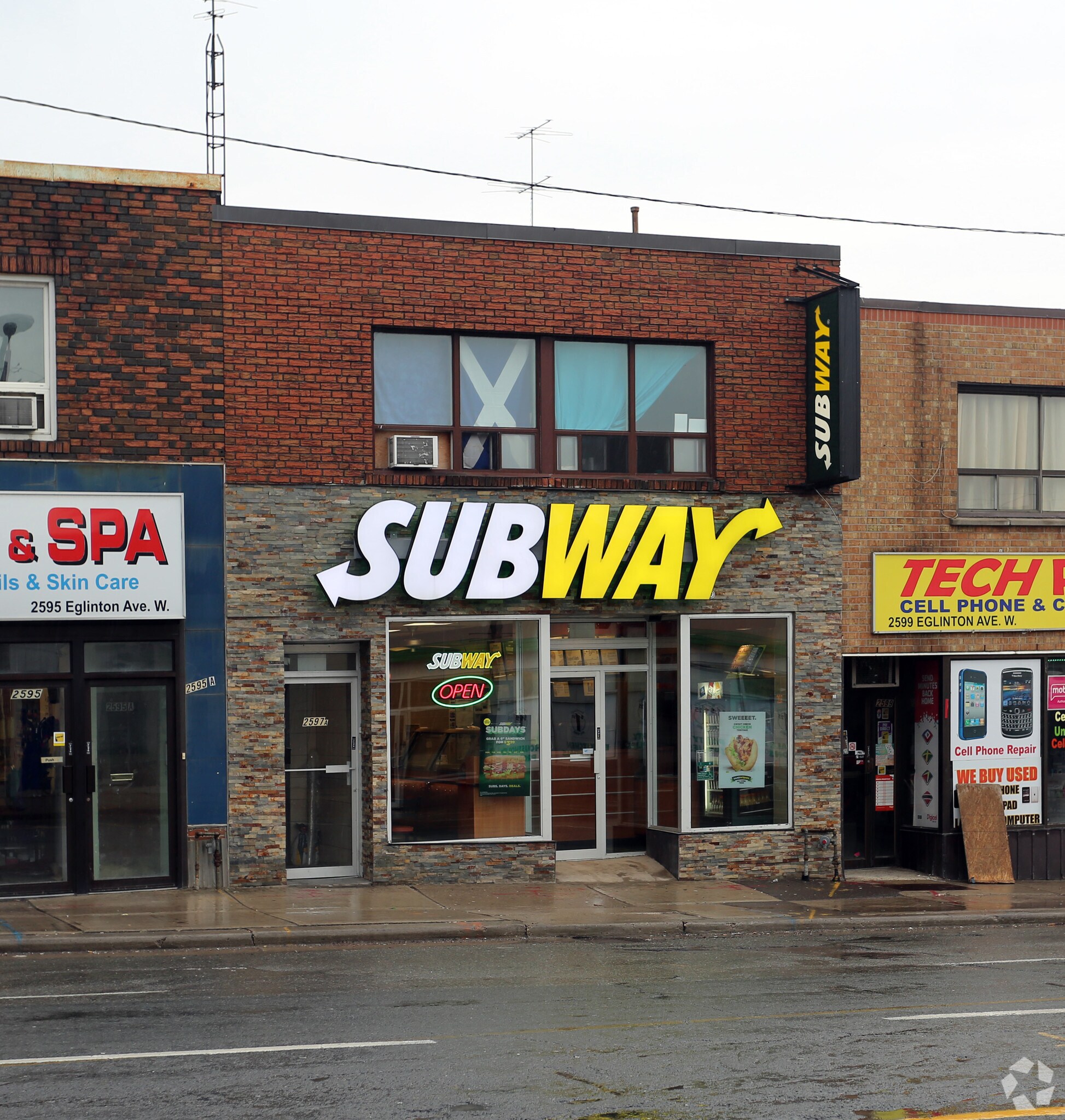 2597 Eglinton Ave W, Toronto, ON for sale Primary Photo- Image 1 of 1