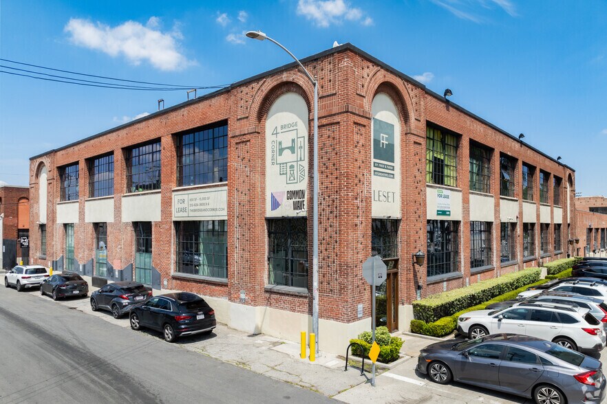 1451-1473 E 4th St, Los Angeles, CA à louer - Photo du bâtiment - Image 1 de 5