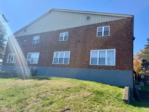 3 Dunham Dr, New Fairfield, CT for lease Building Photo- Image 1 of 1