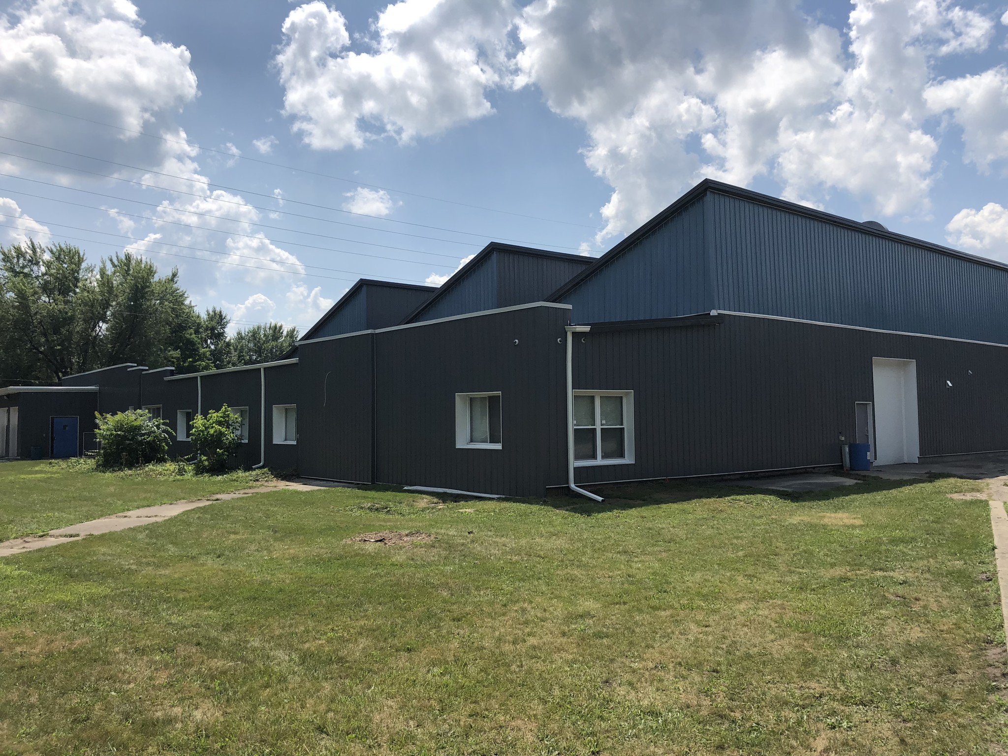 511 Beach St, Fenton, MI for lease Primary Photo- Image 1 of 18