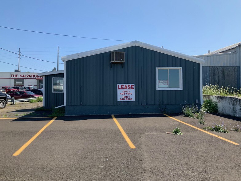 317 Harrison Ave, Endicott, NY à louer - Photo du bâtiment - Image 3 de 31