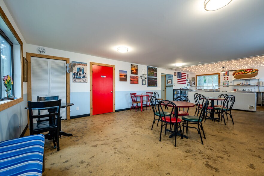 50463 M-152, Dowagiac, MI à vendre - Photo du bâtiment - Image 3 de 12