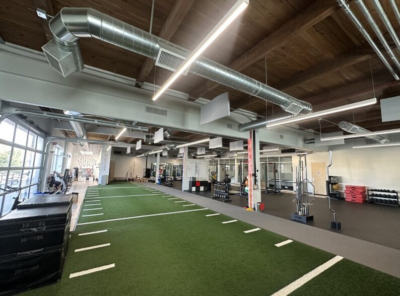 2015 Dallas St, Aurora, CO à louer - Photo du bâtiment - Image 3 de 21