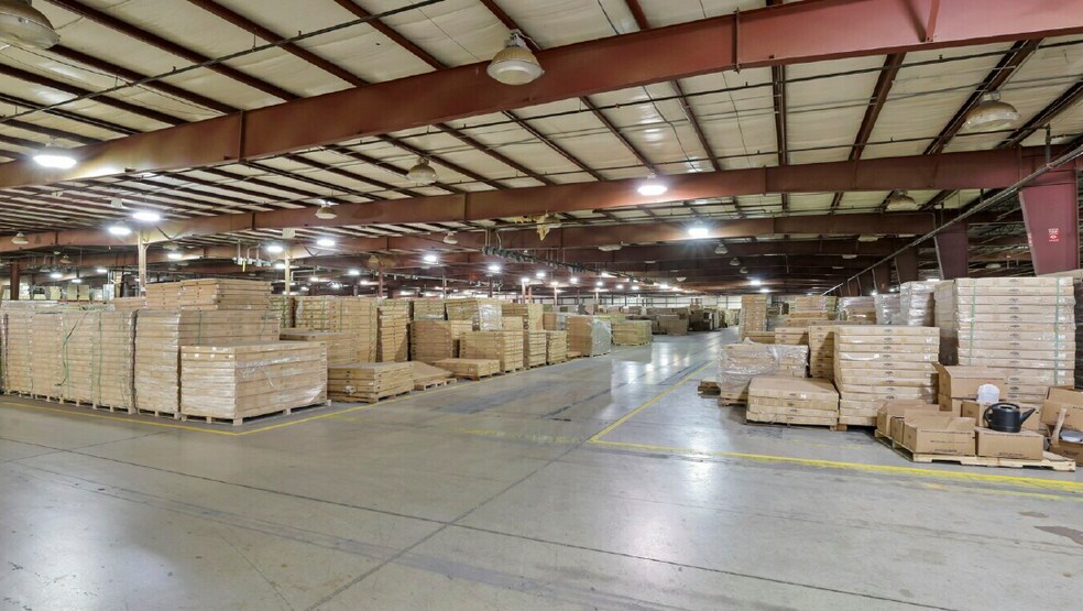 801 W 2nd St, Waverly, OH à vendre - Photo du bâtiment - Image 3 de 4