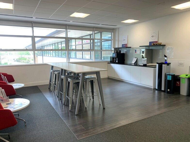 Cain Rd, Bracknell for lease - Building Photo - Image 3 of 13