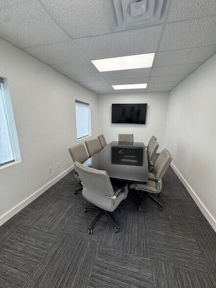7720 Westview Dr, Houston, TX à louer - Photo intérieure - Image 2 de 9