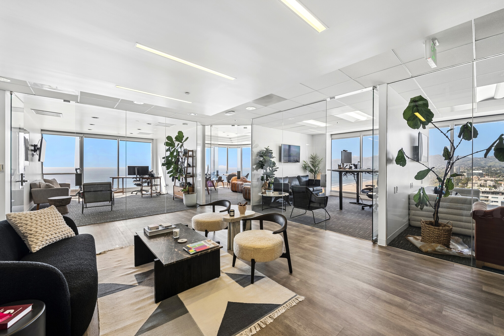 100 Wilshire Blvd, Santa Monica, CA à louer Photo intérieure- Image 1 de 13