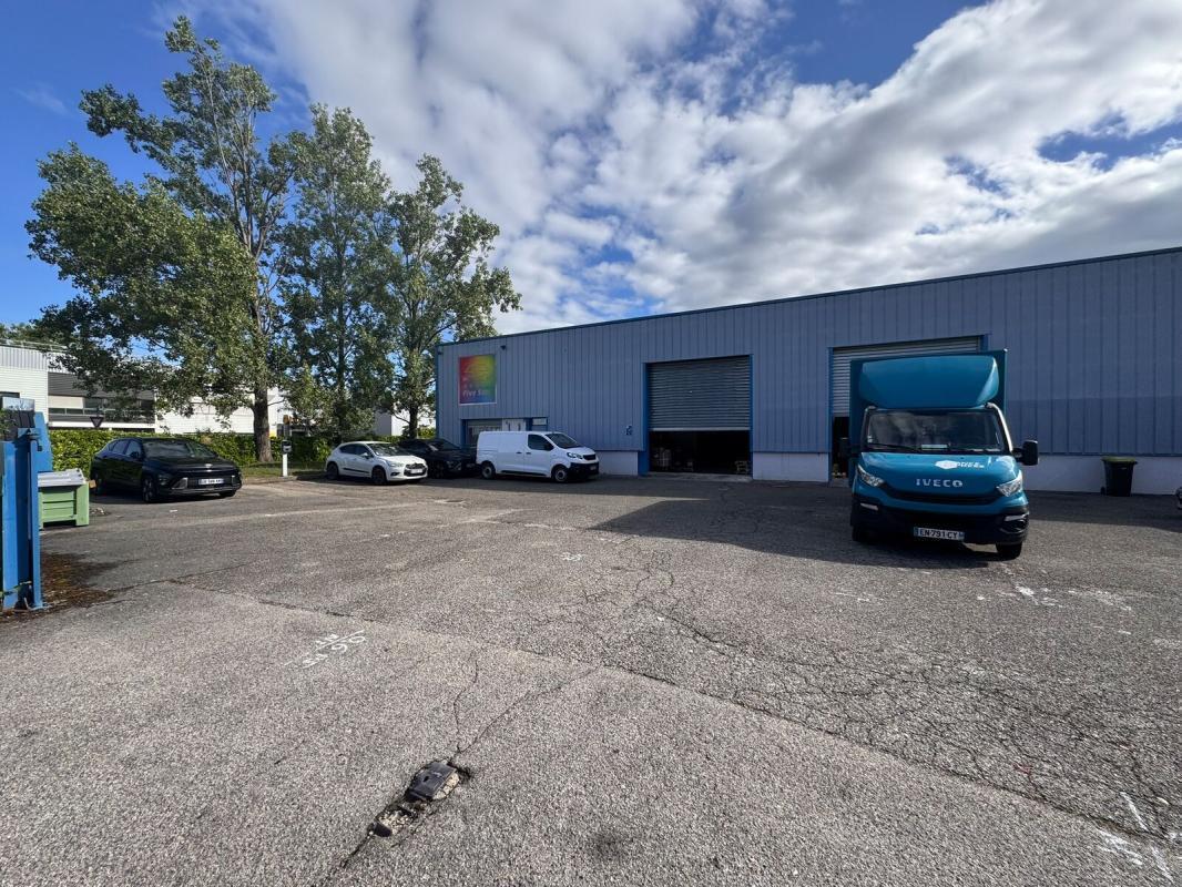 1 Rue Jacques Monod, Vaulx-en-Velin for lease Building Photo- Image 1 of 8