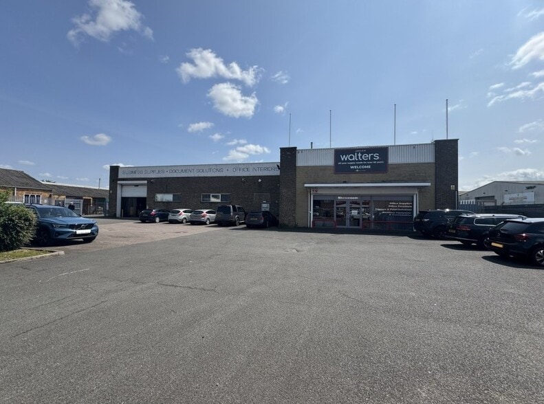 19 Royce Rd, Peterborough for lease - Building Photo - Image 1 of 1