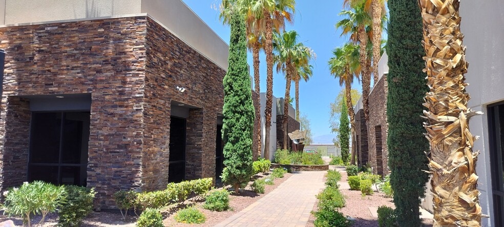 6284 S Rainbow Blvd, Las Vegas, NV for sale - Building Photo - Image 3 of 16