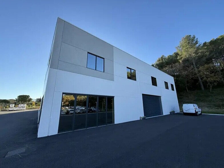 Industrial in Pertuis for lease - Building Photo - Image 3 of 4