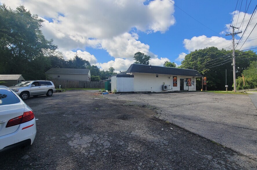 1282 Park St, Attleboro, MA à vendre - Photo du bâtiment - Image 3 de 9