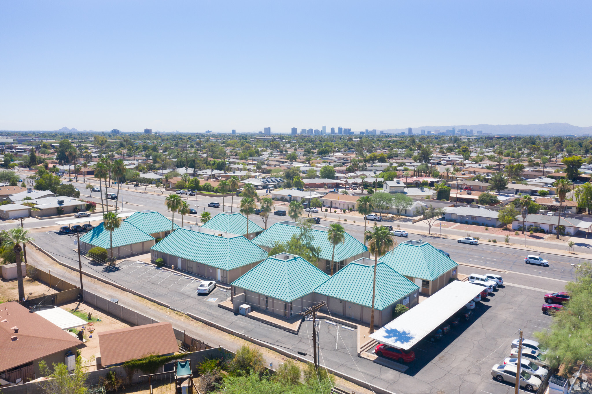 2200 W Bethany Home Rd, Phoenix, AZ for sale Primary Photo- Image 1 of 1