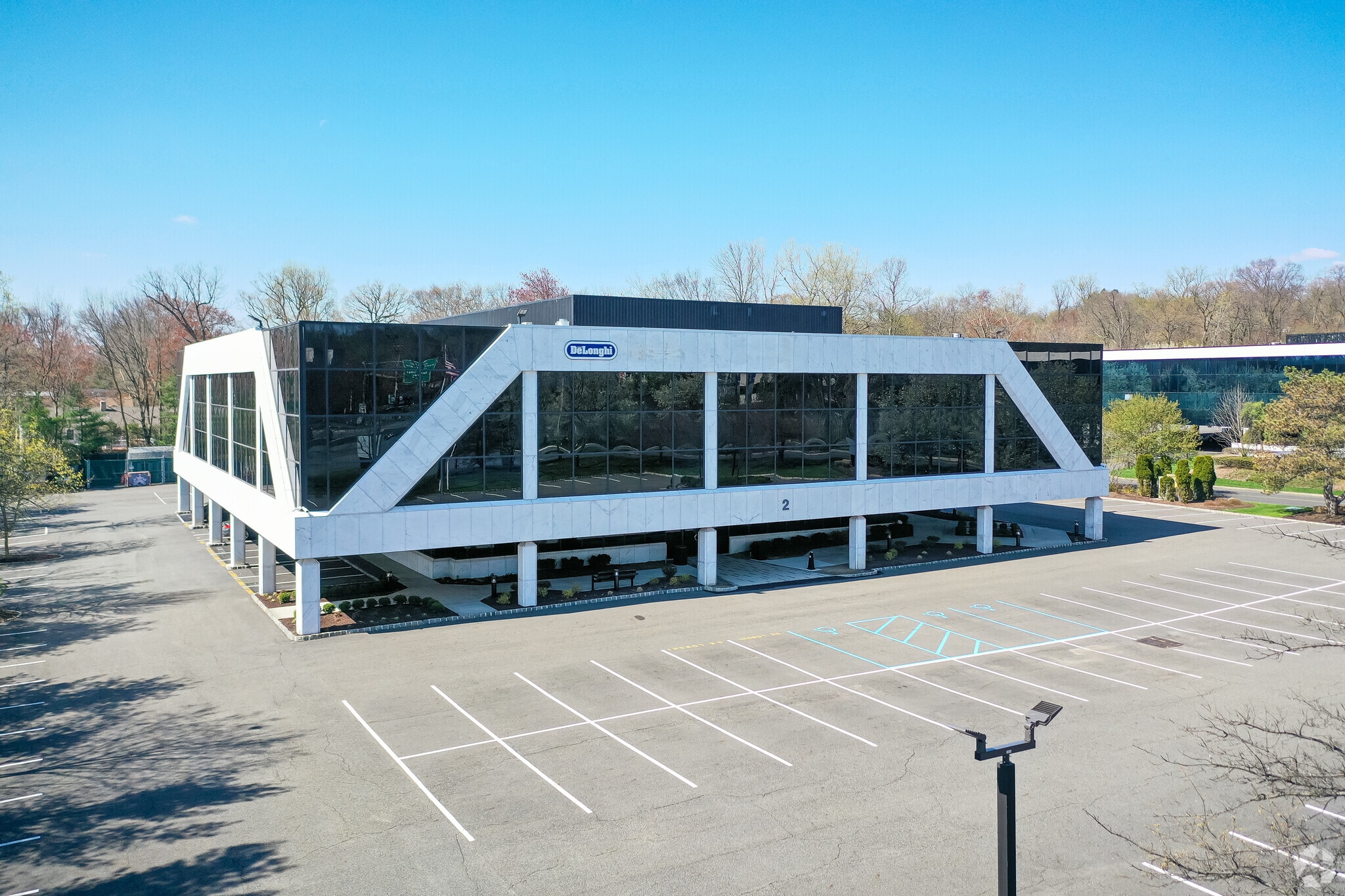 2 Park Way, Upper Saddle River, NJ for lease Building Photo- Image 1 of 6