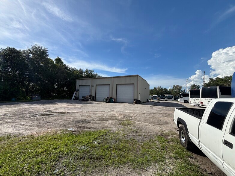 1216 E Story Rd, Winter Garden, FL à vendre - Photo du bâtiment - Image 3 de 9