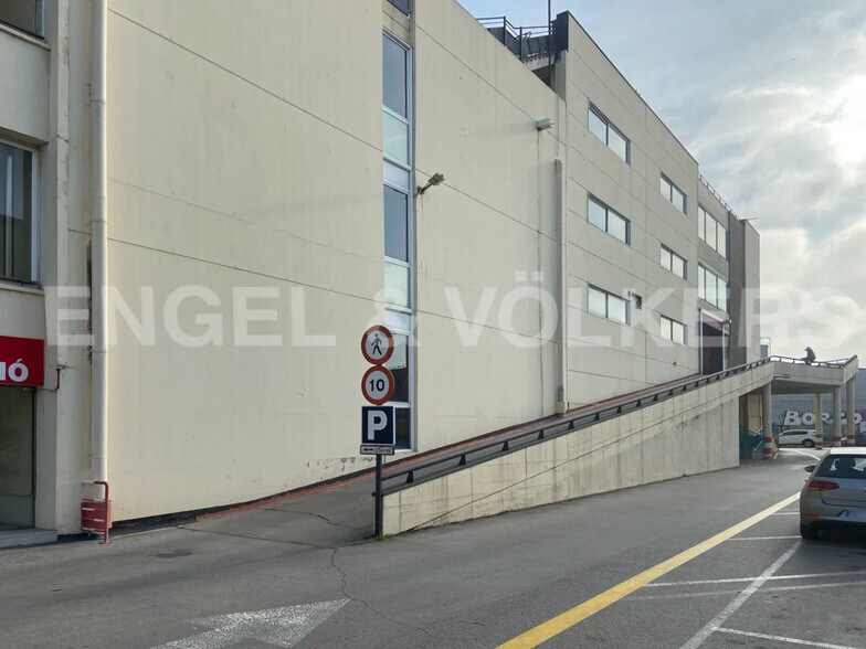 Commerce de détail dans El Prat de Llobregat, Barcelona à vendre - Photo du bâtiment - Image 3 de 6