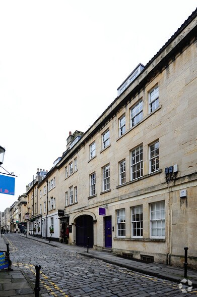 4 Queen St, Bath à louer - Photo du bâtiment - Image 3 de 4