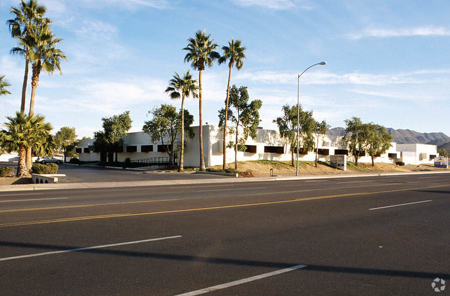 10211 N 32nd St, Phoenix, AZ à vendre - Photo du b timent - Image 1 de 8