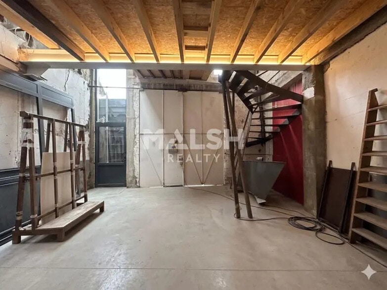 Retail in Villeurbanne for lease - Interior Photo - Image 3 of 4