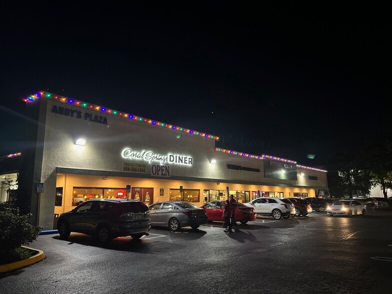 10410 W Sample Rd, Coral Springs, FL for lease - Primary Photo - Image 3 of 12