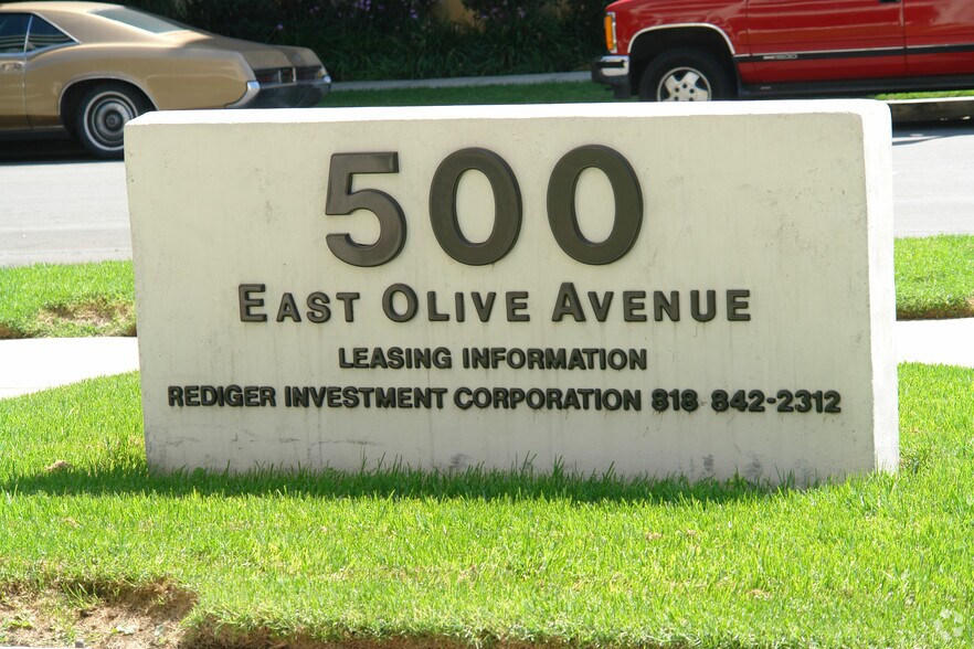 500 E Olive Ave, Burbank, CA à louer - Photo du bâtiment - Image 3 de 18