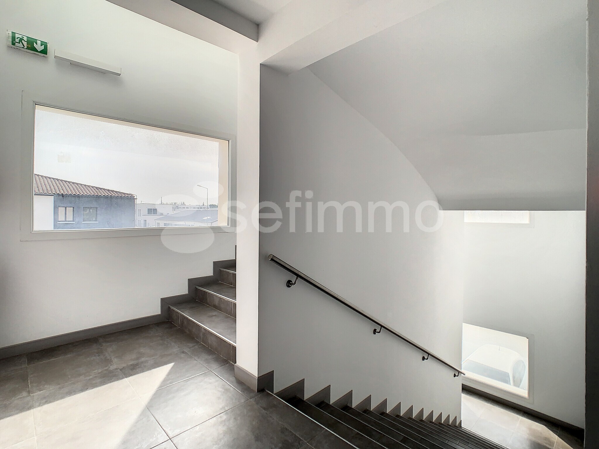 140 Rue Cornaline, Éguilles for lease Interior Photo- Image 1 of 3