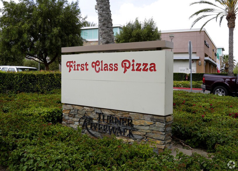 Riverwalk Pky, Riverside, CA à louer - Photo du bâtiment - Image 3 de 9