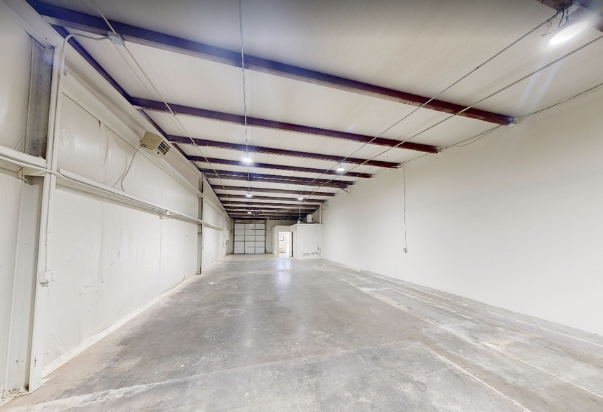 1601 Acorn Dr, Rogers, AR for lease - Matterport 3D Scan - Image 2 of 9