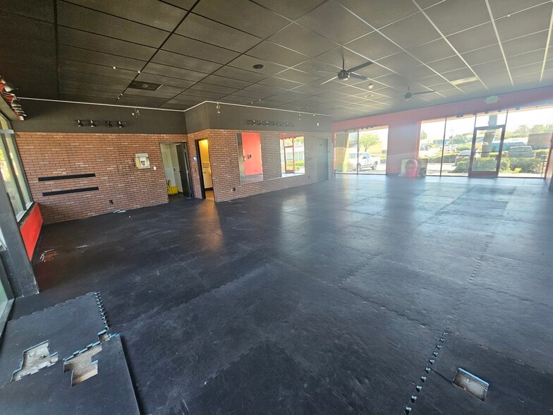 49-91 Dempsey Rd, Milpitas, CA à louer - Photo du bâtiment - Image 3 de 12